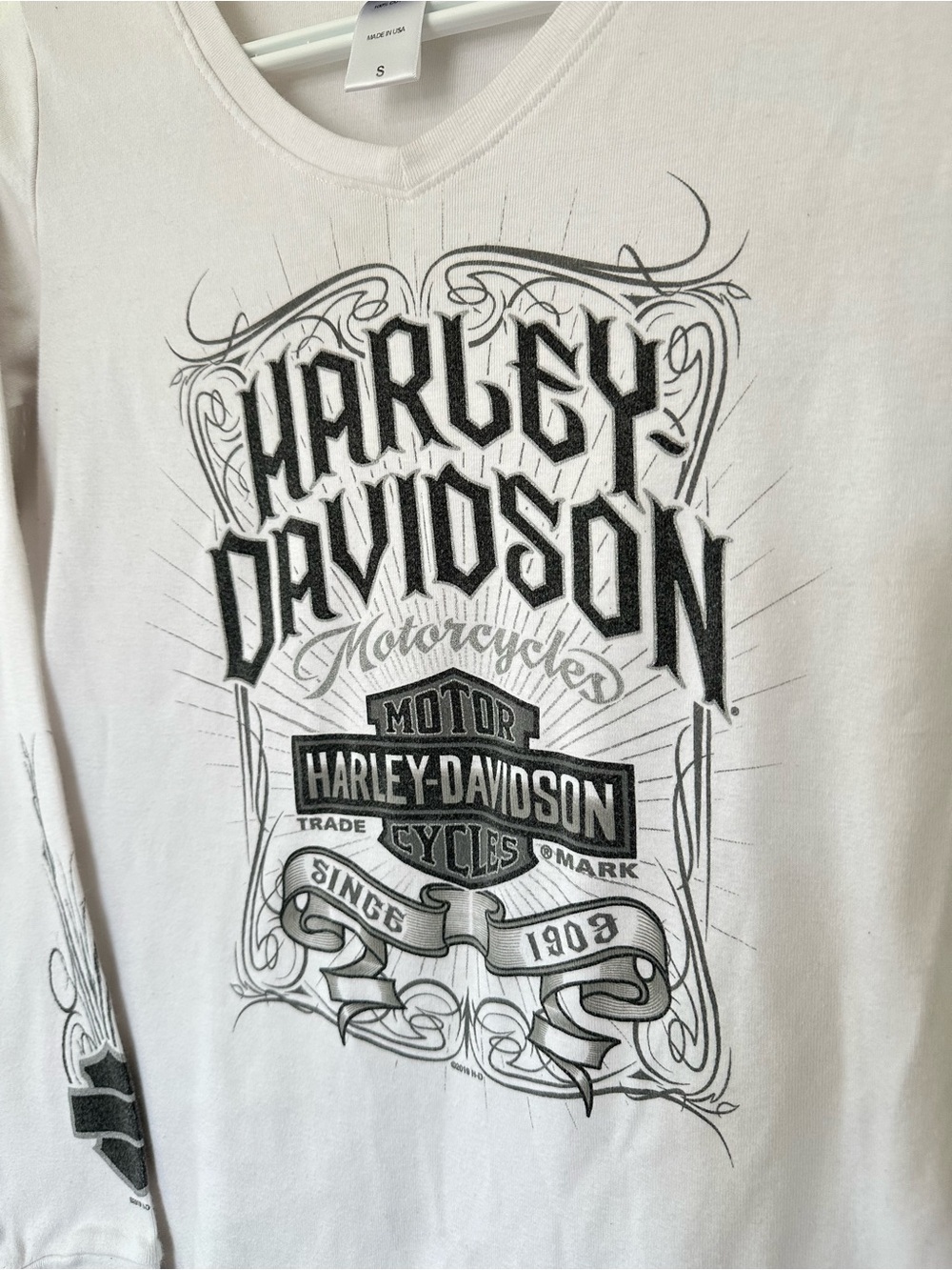 Harley-Davidson Women’s White Black Long Sleeve V-Neck Shirt Biker Streetwear Sm - Picture 2 of 9